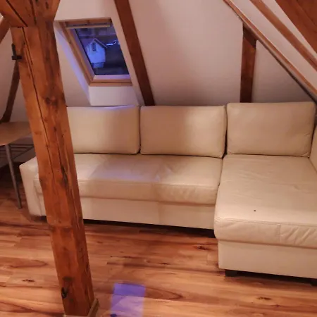 Krotka 3 Πανσιόν